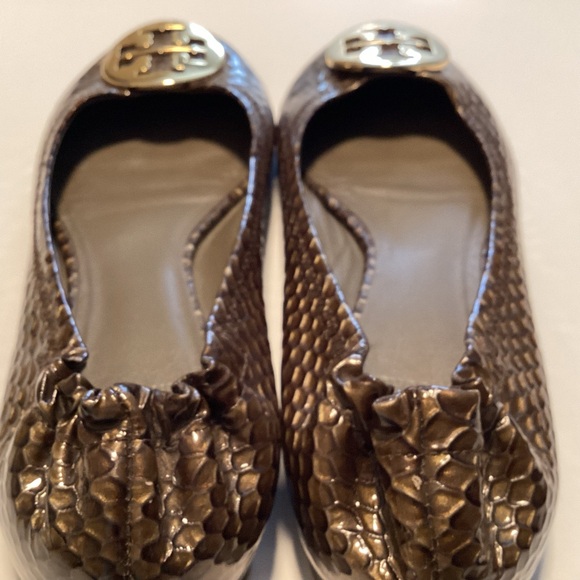 Tory Burch Reva Brown Snake Ballet Flats Gold Logo - Picture 3 of 11